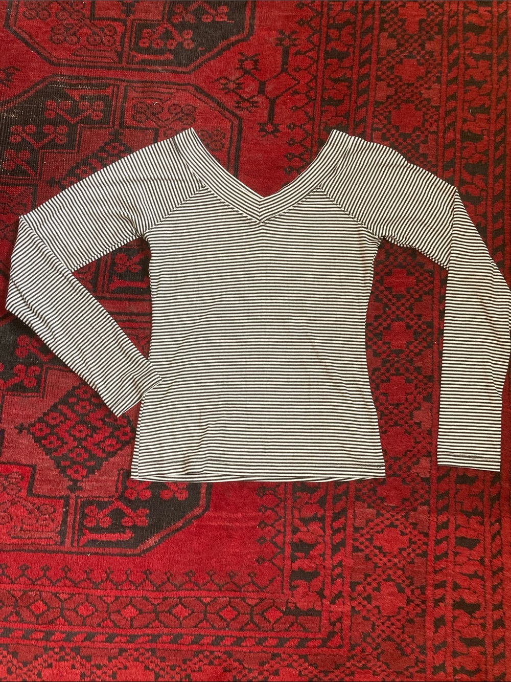 BDG Black & White Striped V-Neck Long Sleeve Top M junior size